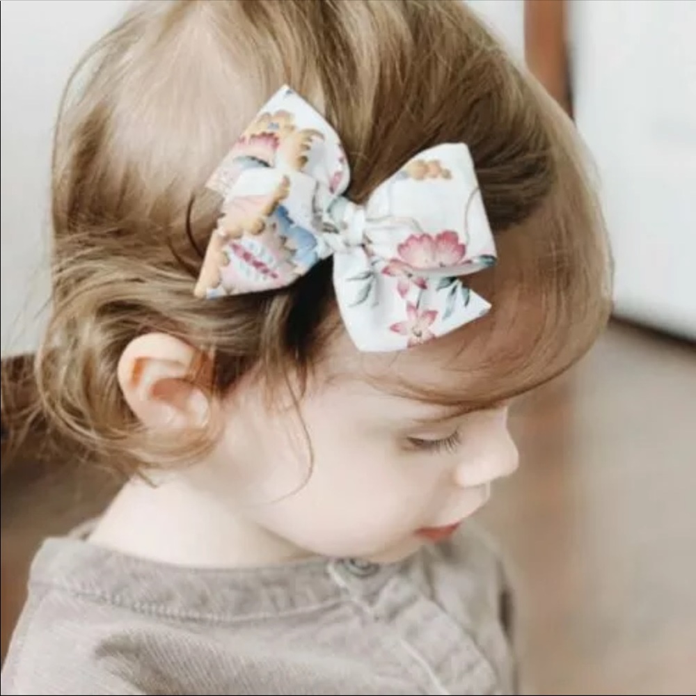 Brand New Set of 2 Peach Bows - Picture 5 of 8
